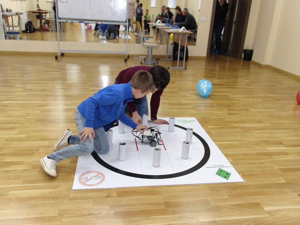 1-й турнир по робототехнике