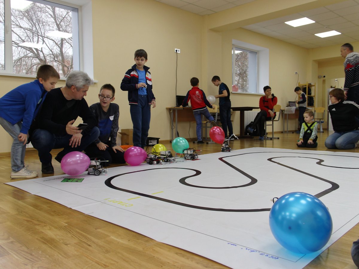 1-й турнир по робототехнике